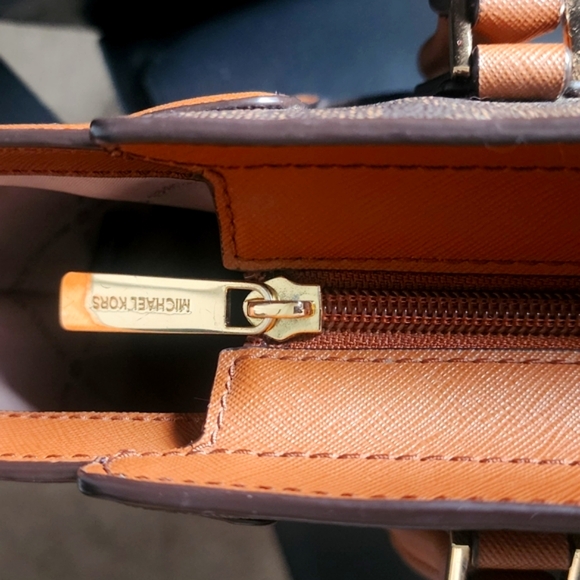 Michael Kors Brown and Tan Structured Tote Bag - Picture 3 of 7